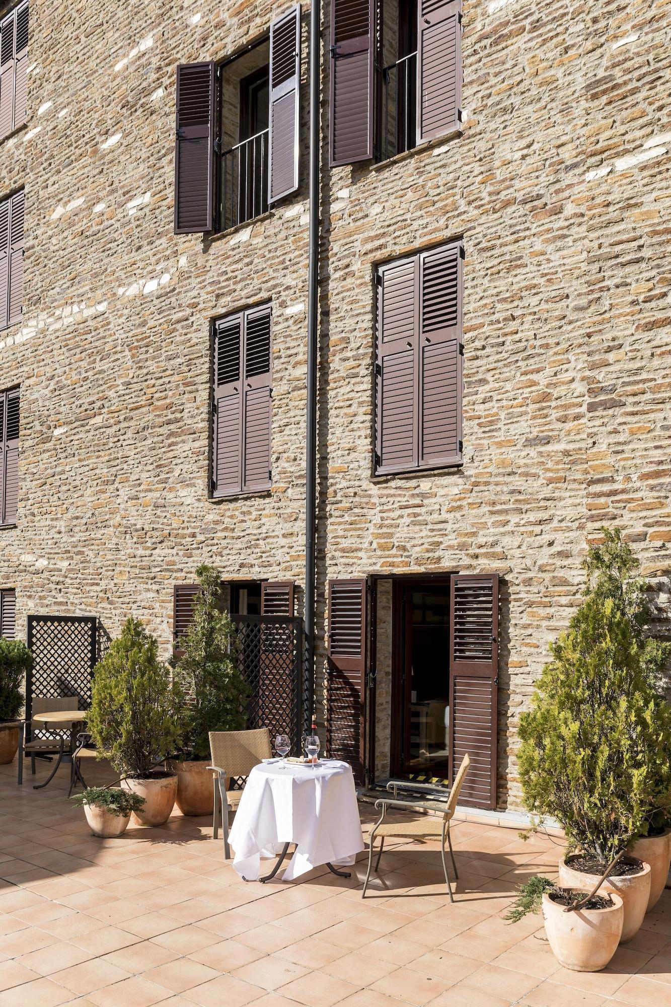 Parador De La Seu D'Urgell Exteriör bild